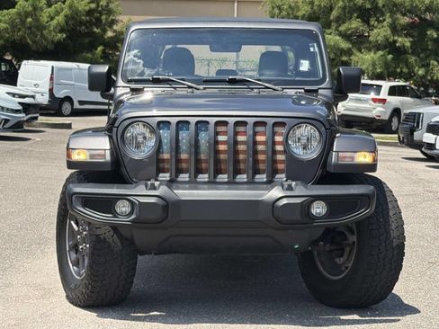 Used 2021 Jeep Gladiator Overland w/ Popular Equipment Package AWD/4WD image 2