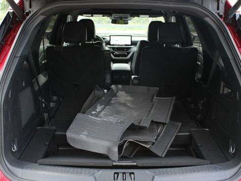 Used 2025 Ford Explorer ST AWD/4WD image 11