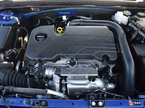 Used 2023 Chevrolet Malibu LT image 32