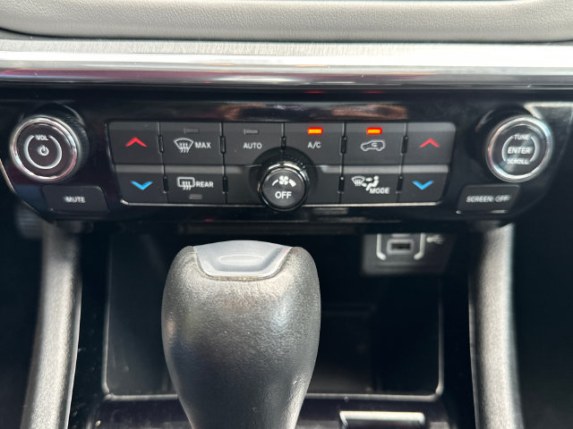 Used 2023 Jeep Compass Limited w/ Sun and Sound Group AWD/4WD image 34