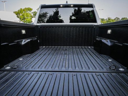 Used 2026 Toyota Tacoma SR5 RWD image 31
