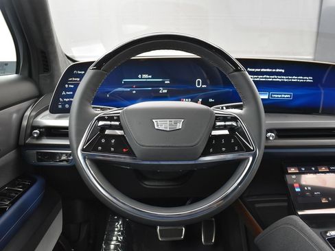 New 2026 Cadillac Vistiq Premium Luxury w/ LPO, Floor Liner Package image 13