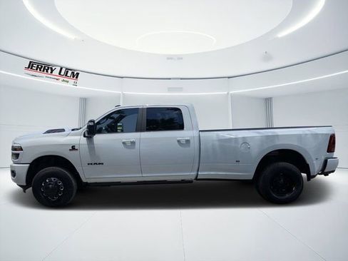 New 2026 RAM 3500 Laramie AWD/4WD image 6