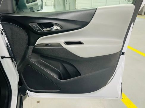 Used 2024 Chevrolet Equinox LS w/ Sport Edition FWD image 34