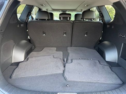 Used 2023 Hyundai Santa Fe SEL w/ Premium Package image 7