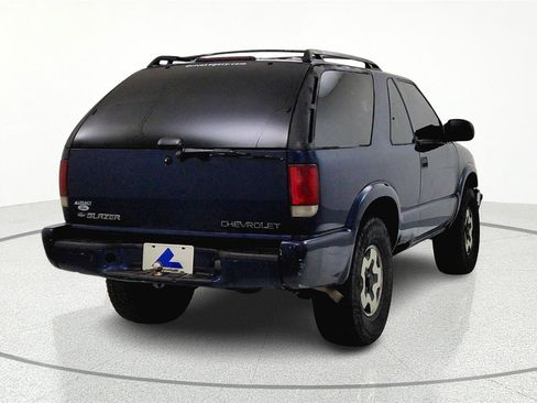 Used 2001 Chevrolet Blazer LS w/ Preferred Equipment Group image 4