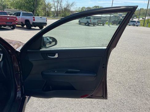 Used 2019 Kia Optima LX FWD image 29