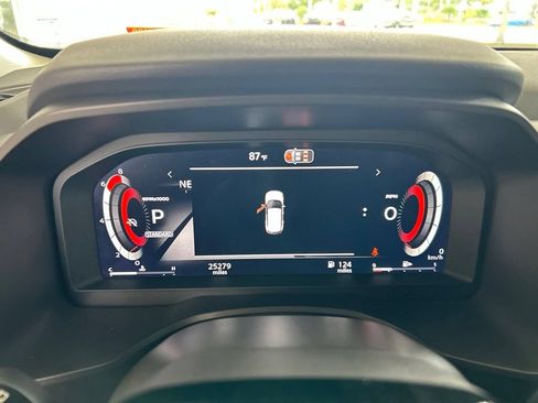 Used 2026 Nissan Rogue SL FWD image 48