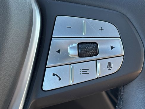 Certified 2025 BMW X4 xDrive30i image 20