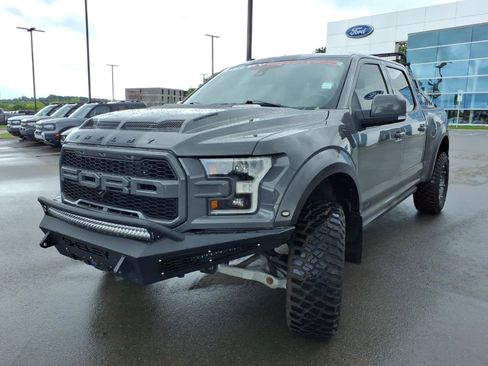Used 2018 Ford F150 Raptor w/ Equipment Group 802A Luxury AWD/4WD image 7