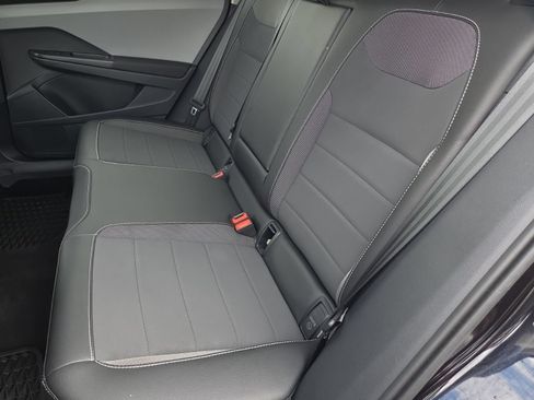Certified 2023 Volkswagen Taos SE FWD image 19