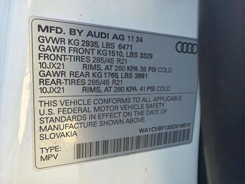 Certified 2025 Audi Q8 Prestige image 21