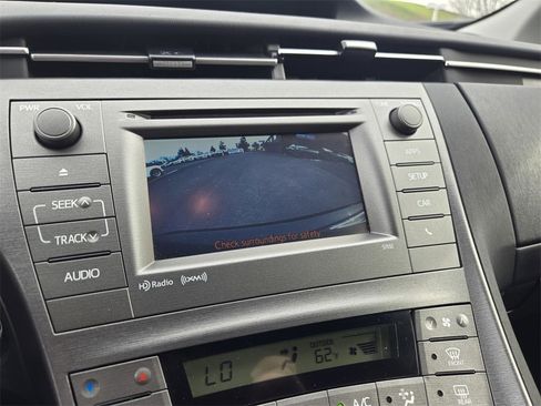 Used 2015 Toyota Prius Three image 22