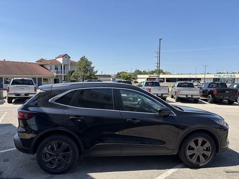 Used 2024 Ford Escape Platinum AWD/4WD image 7