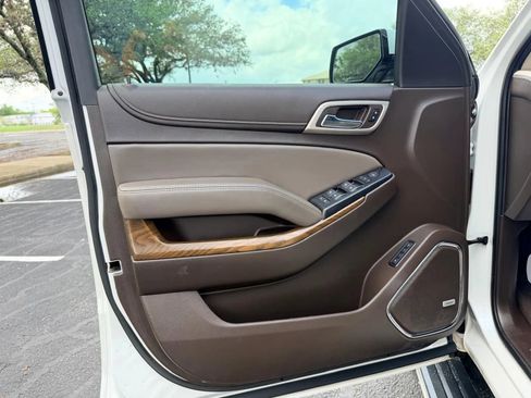 Used 2019 GMC Yukon XL Denali w/ Denali Ultimate Package RWD image 12