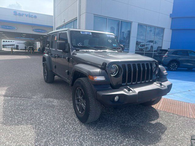 Used 2024 Jeep Wrangler Unlimited Sport AWD/4WD image 2