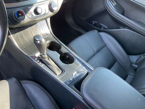 Used 2018 Chevrolet Impala LT w/ LT Leather Package image 15