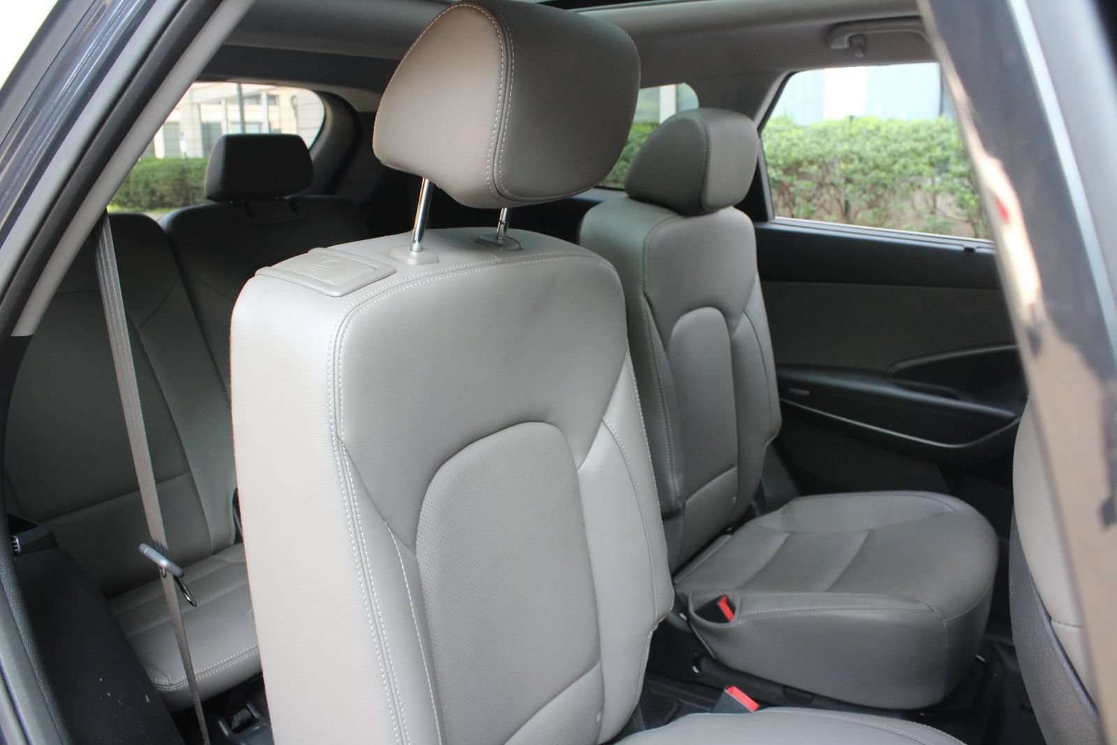 Used 2017 Hyundai Santa Fe Limited AWD/4WD image 23