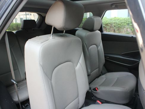 Used 2017 Hyundai Santa Fe Limited AWD/4WD image 23