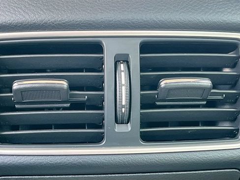 Used 2022 INFINITI Q50 Luxe w/ Cargo Package RWD image 27
