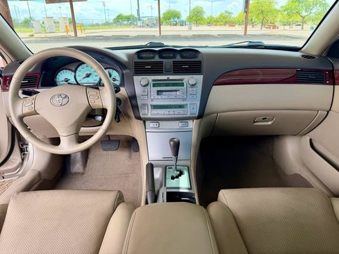 Used 2004 Toyota Solara SLE FWD image 12