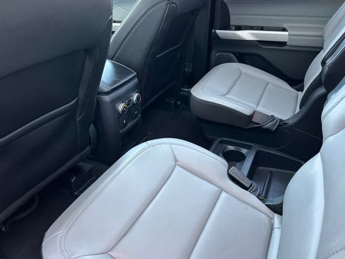 Certified 2021 Ford Explorer XLT w/ Equipment Group 202A AWD/4WD image 4