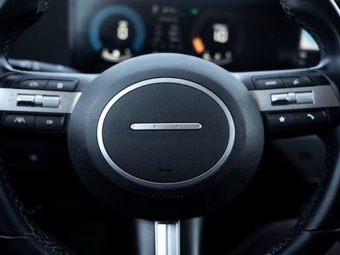 Used 2024 Hyundai Kona SEL image 15