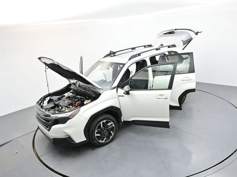 Used 2025 Subaru Forester Premium w/ Protection Package (1PH) image 35