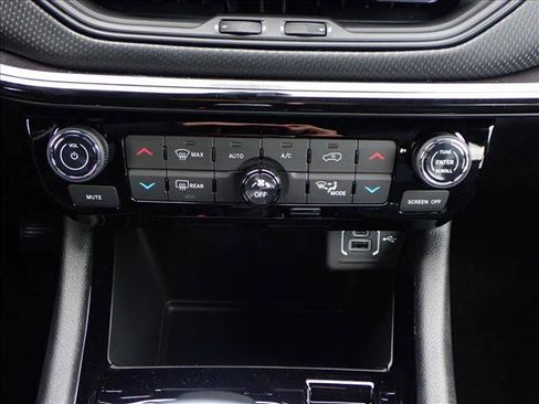 New 2026 Jeep Compass Latitude w/ Sun and Sound Group image 20