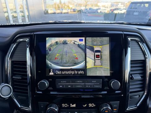 Used 2024 Nissan Titan Platinum Reserve w/ Moonroof Package image 23