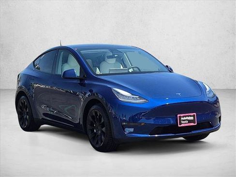 Used 2021 Tesla Model Y Long Range AWD/4WD image 3