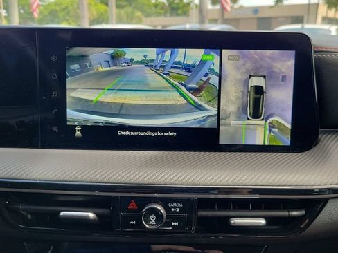 Used 2025 Nissan Kicks SR FWD image 23