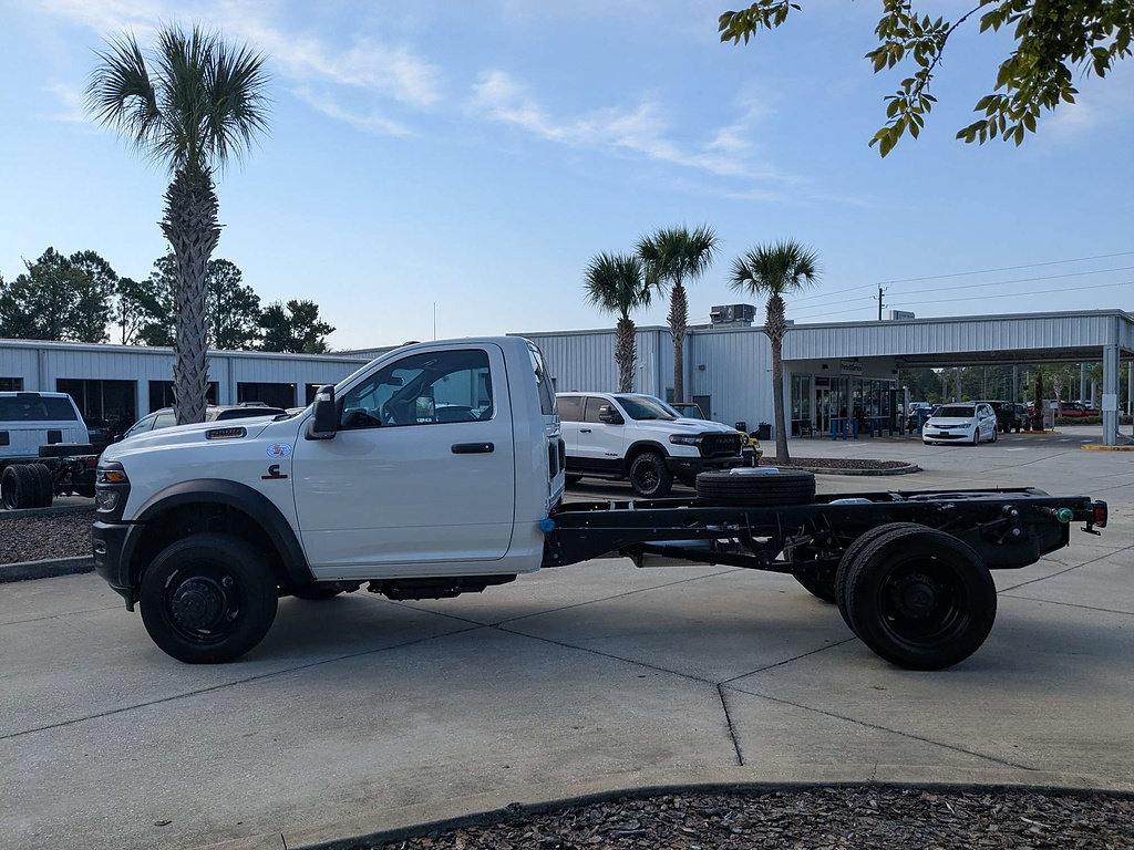 New 2026 RAM 5500 Tradesman AWD/4WD image 6