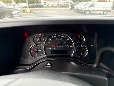 Used 2024 Chevrolet Express 2500 w/ Driver Convenience Package image 16