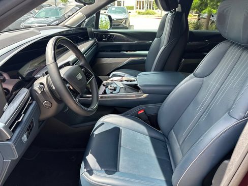 Used 2025 Cadillac Escalade IQ Luxury 2 w/ LPO, Premium Carpet Package AWD/4WD image 23