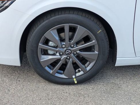 New 2026 Nissan Sentra SL w/ Floor Mat Package FWD image 4