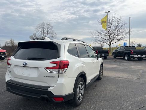 Used 2022 Subaru Forester Premium w/ Popular Package #1 image 4