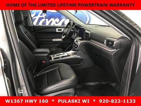 Used 2023 Ford Explorer XLT w/ Equipment Group 202A image 4