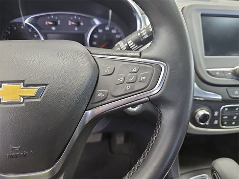 Used 2024 Chevrolet Equinox LT image 18