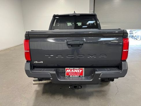 Used 2025 Toyota Tacoma SR5 AWD/4WD image 4