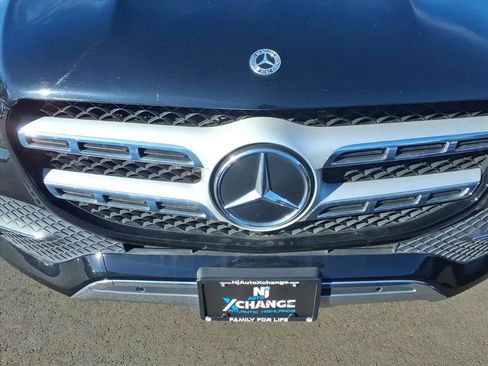 Used 2022 Mercedes-Benz GLS 450 4MATIC image 9