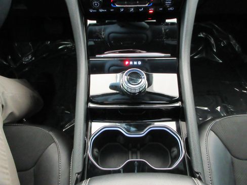 Used 2023 Jeep Grand Cherokee Altitude AWD/4WD image 44