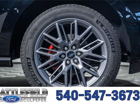 New 2025 Ford Expedition Platinum w/ Stealth Performance Package image 24