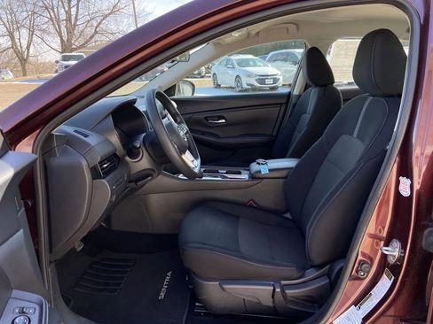 Used 2024 Nissan Sentra SV image 11