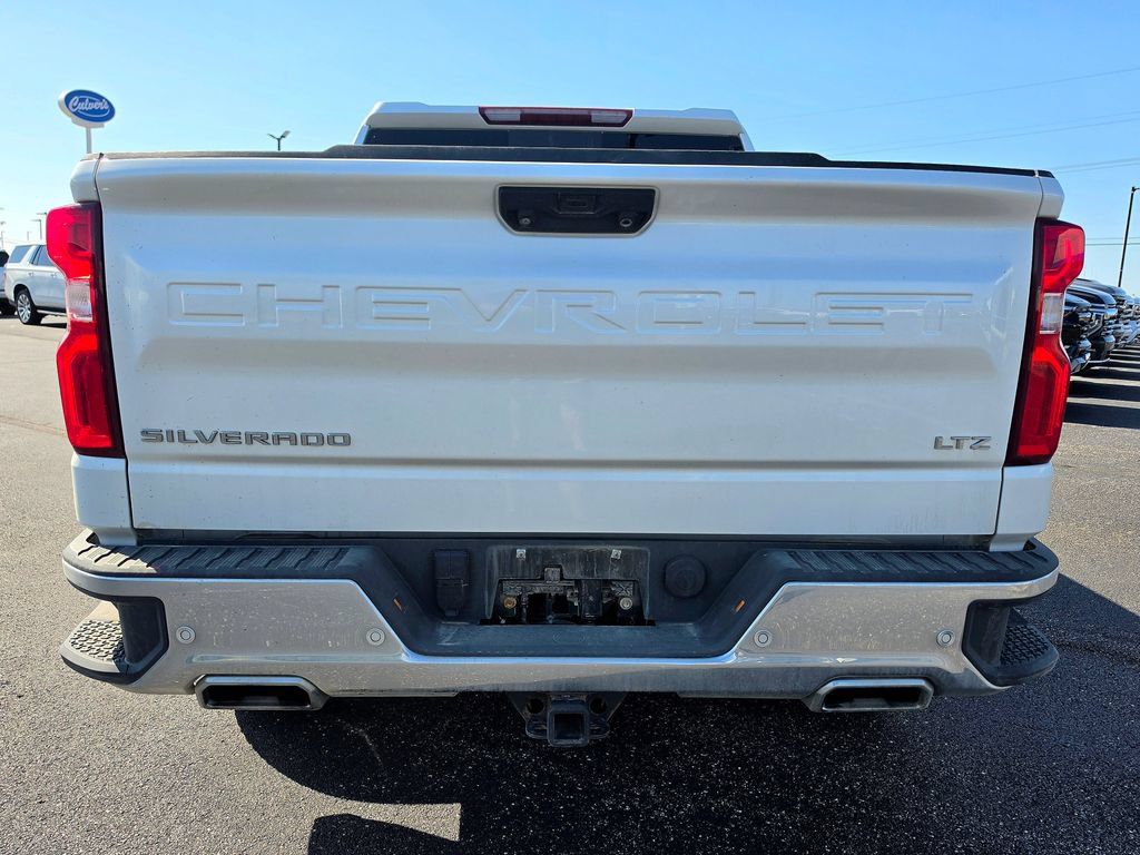 Used 2023 Chevrolet Silverado 1500 LTZ AWD/4WD image 5