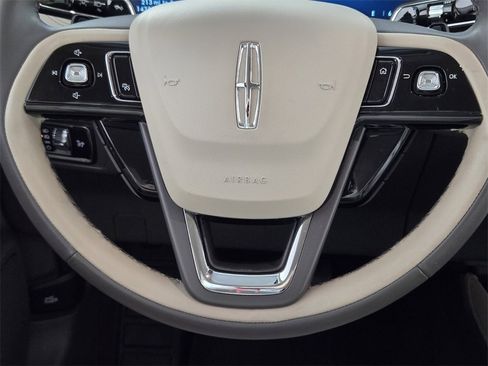 Used 2024 Lincoln Corsair FWD image 12