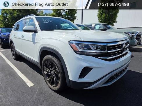 Used 2022 Volkswagen Atlas SE w/ Panoramic Sunroof Package FWD image 3