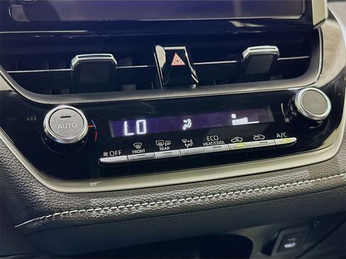 Used 2023 Toyota Corolla SE image 15