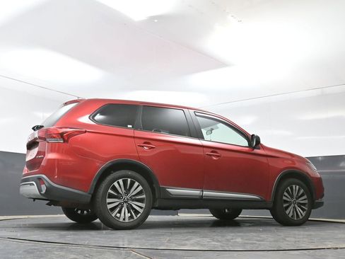 Used 2019 Mitsubishi Outlander ES FWD image 21