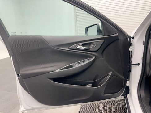 Used 2023 Chevrolet Malibu LT image 16